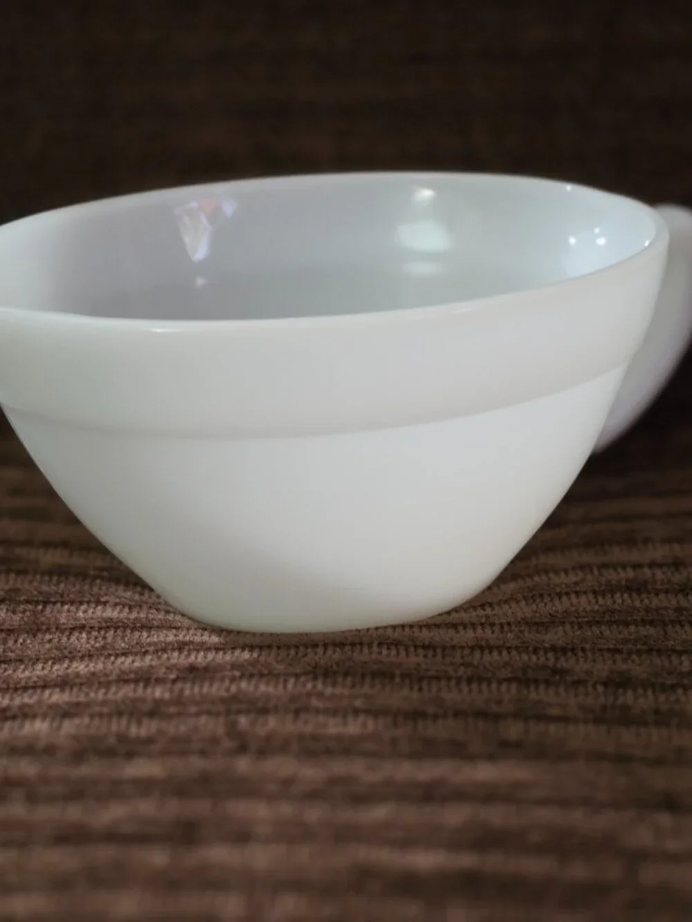 Anchor Hocking Fire King White Milk Glass Bowl w/Handle